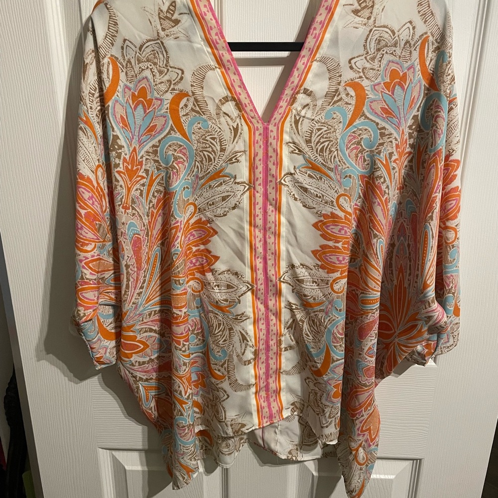Women’s Cream Paisley V-Neck Printed Blouse - Orange & Pink Accents